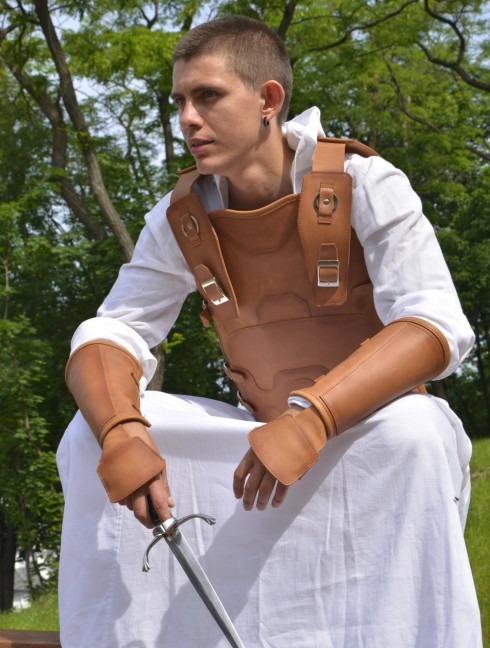 LEATHER ASSASSIN ARMOR: VEST AND BRACERS  Armure fantaisie